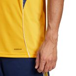 JP1940_7_APPAREL_On-Model_Detail-View-2_white
