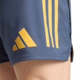 JW3878_7_APPAREL_On-Model_Detail-View-2_white