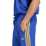 JY3447_6_APPAREL_On-Model_Detail-View-2_transparent